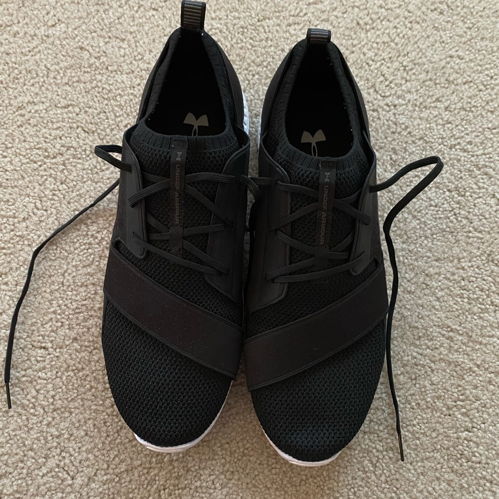 Men’s black under armour size 13 sneakers